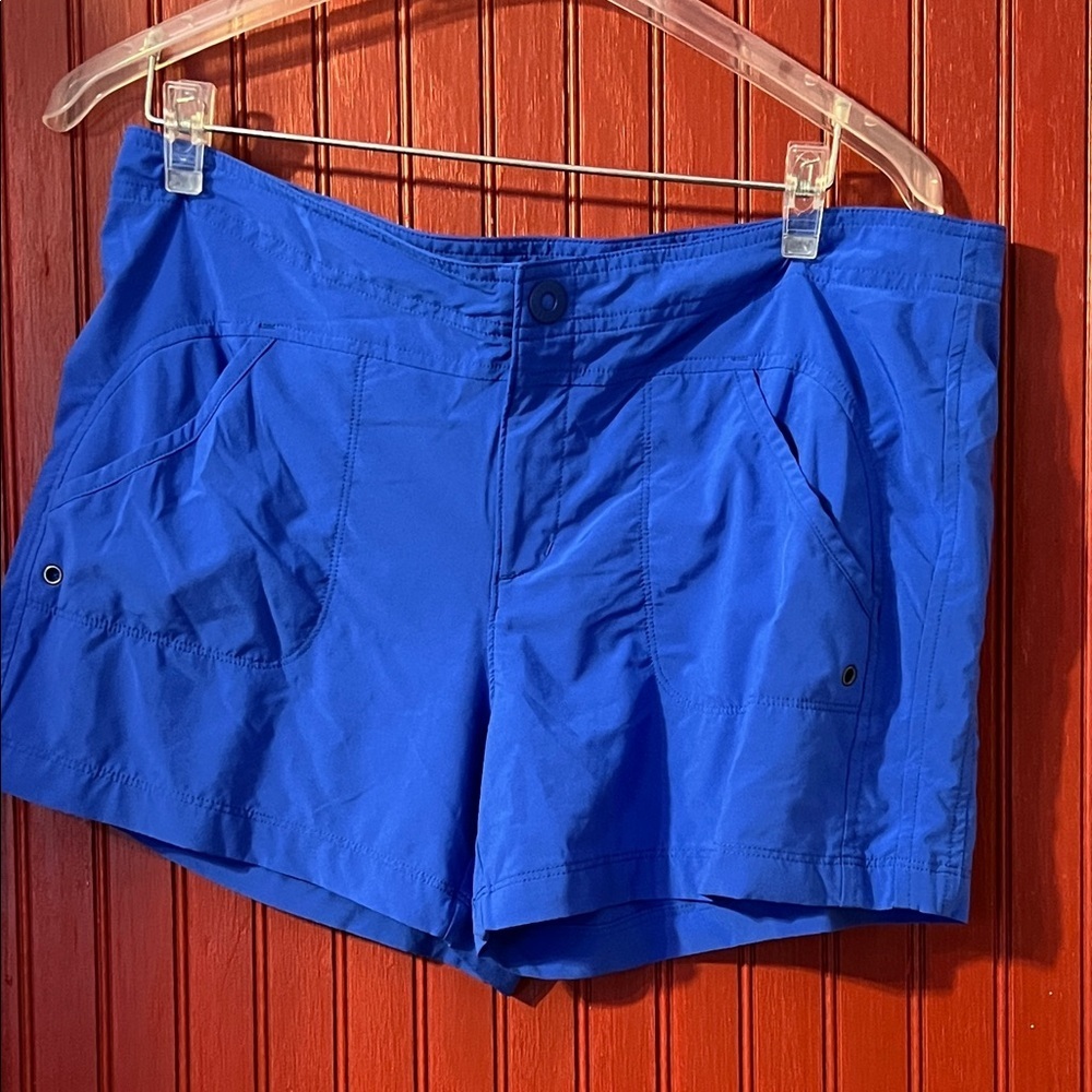 Athleta Womens Blue Athletic Shorts  Sz 12 Back Pockets Gym Running
